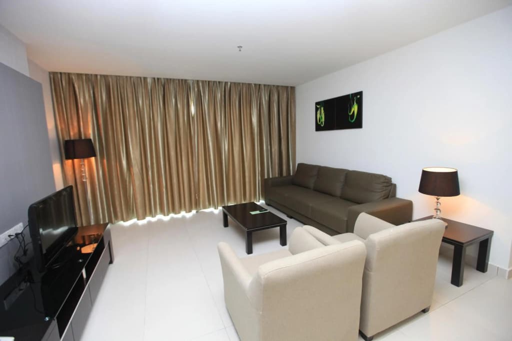Merdeka Suites Hotel - photo 7