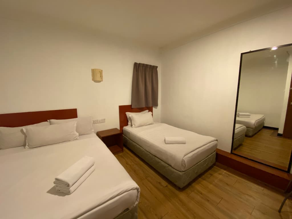 Super OYO 89847 Switz Paradise Hotel - photo 6