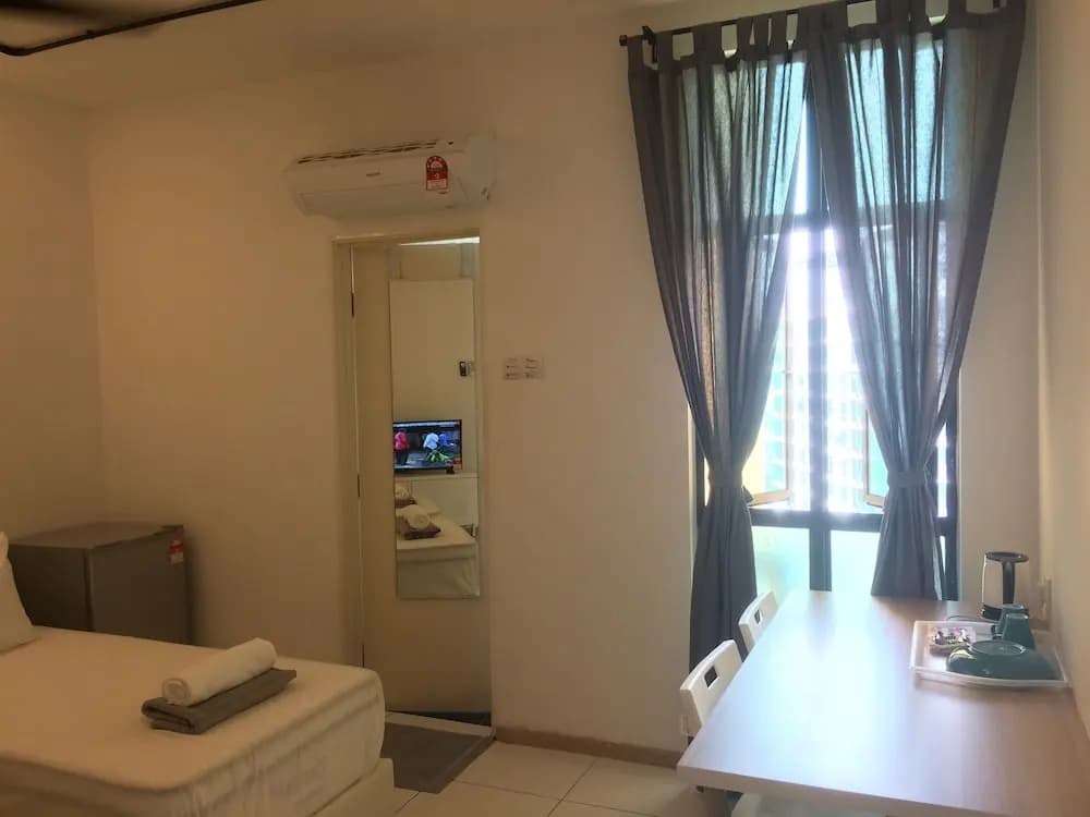 Lawang Suite Corner Roomstay 1 - photo 2