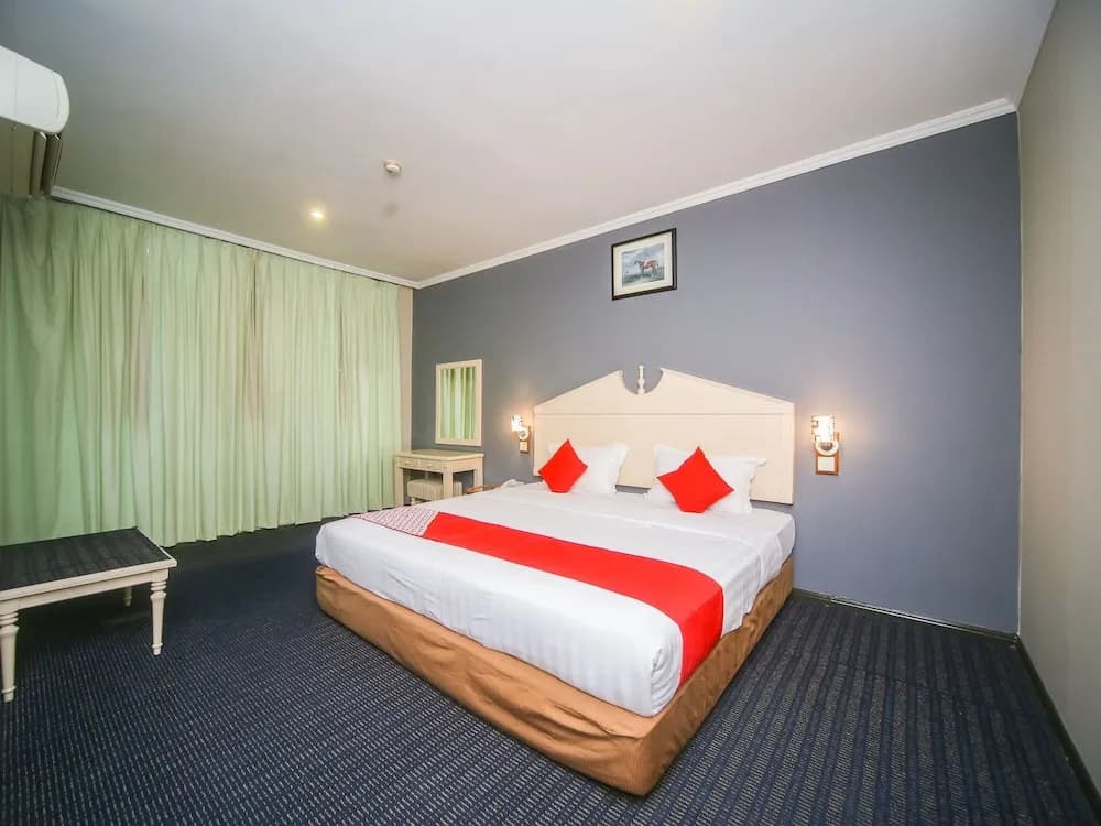 Jockey Lodge Hotel by OYO Rooms - photo 8