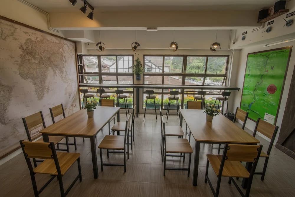 Traveller Bunker Hostel 1 - photo 15