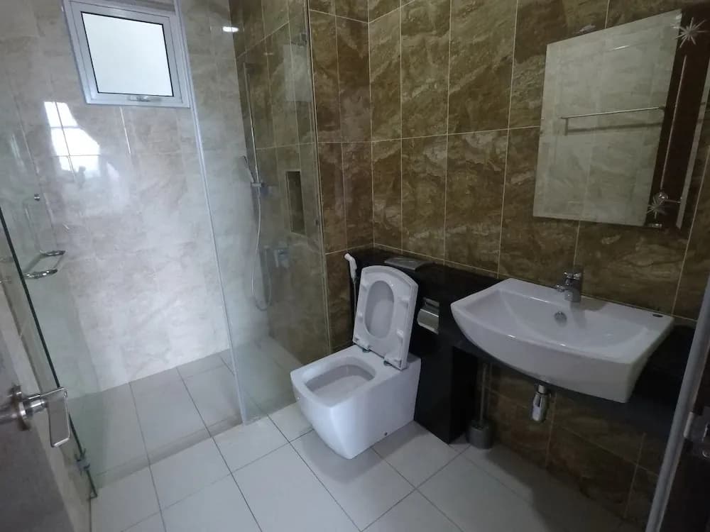 3R2B Seaview Condo - photo 7