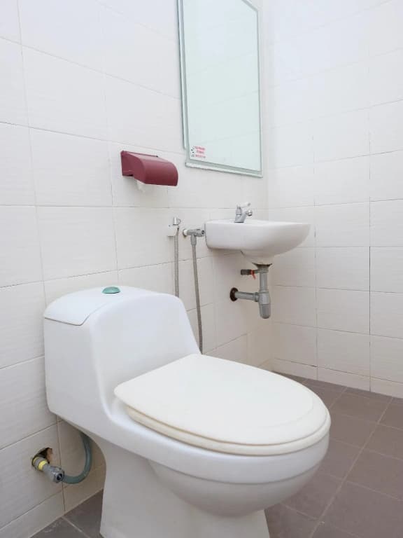 Grand City Hotel I By OYO Rooms - photo 8