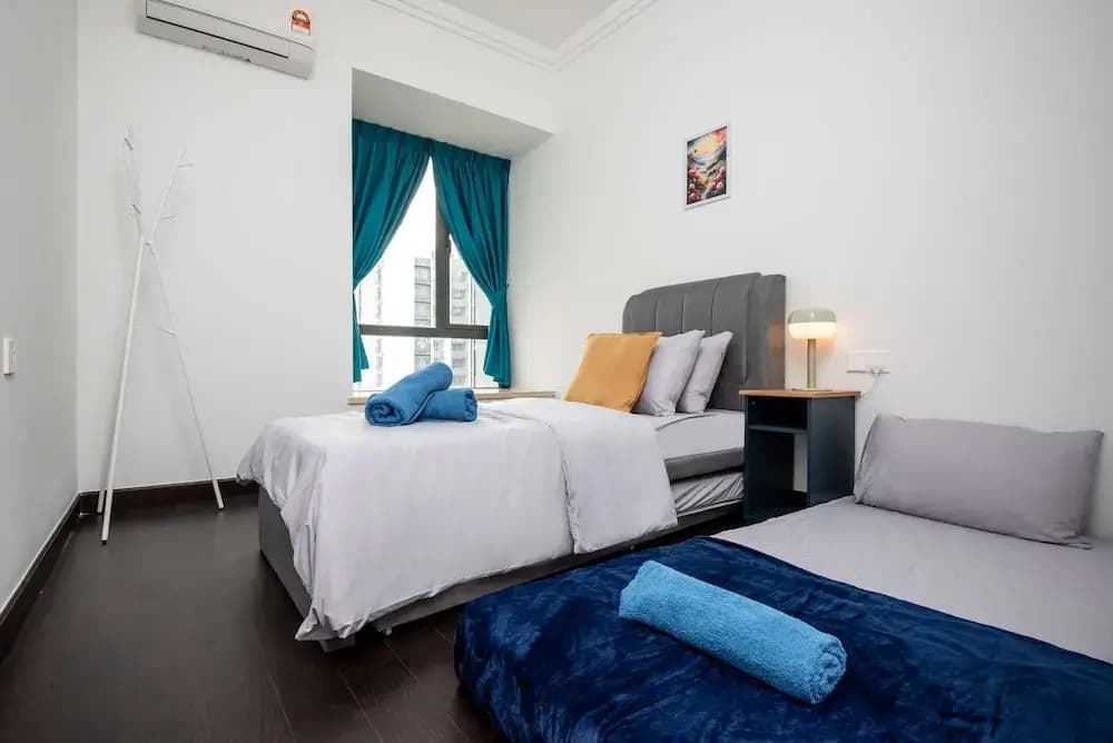 2BR R&F Phase2, CIQ R&F Mall, Free Parking - photo 4