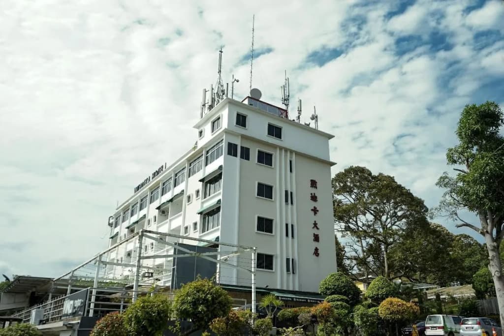 Merdeka Hotel - photo 1