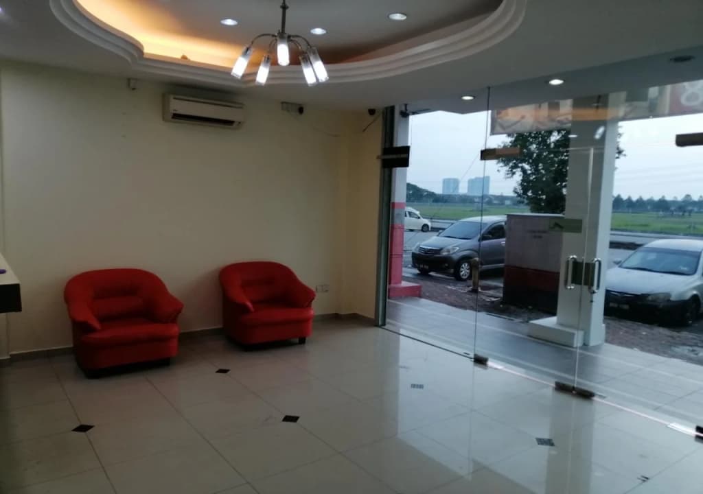 Putra Kajang Star Hotel - photo 2