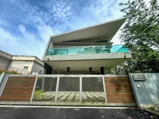 Green Escape City Private Pool Haven 24 pax - photo 1