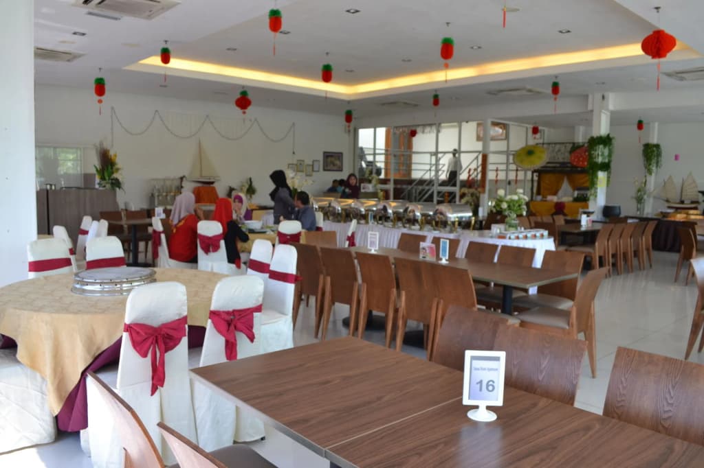 Sumai Hotel Apartment - photo 26
