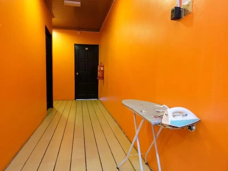 OYO 1028 15 Avenue Inn - photo 13