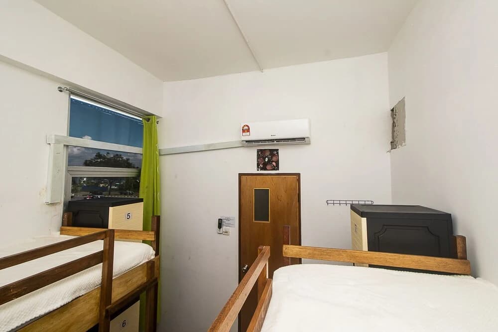 The Traveler Home by OYO Rooms - photo 8