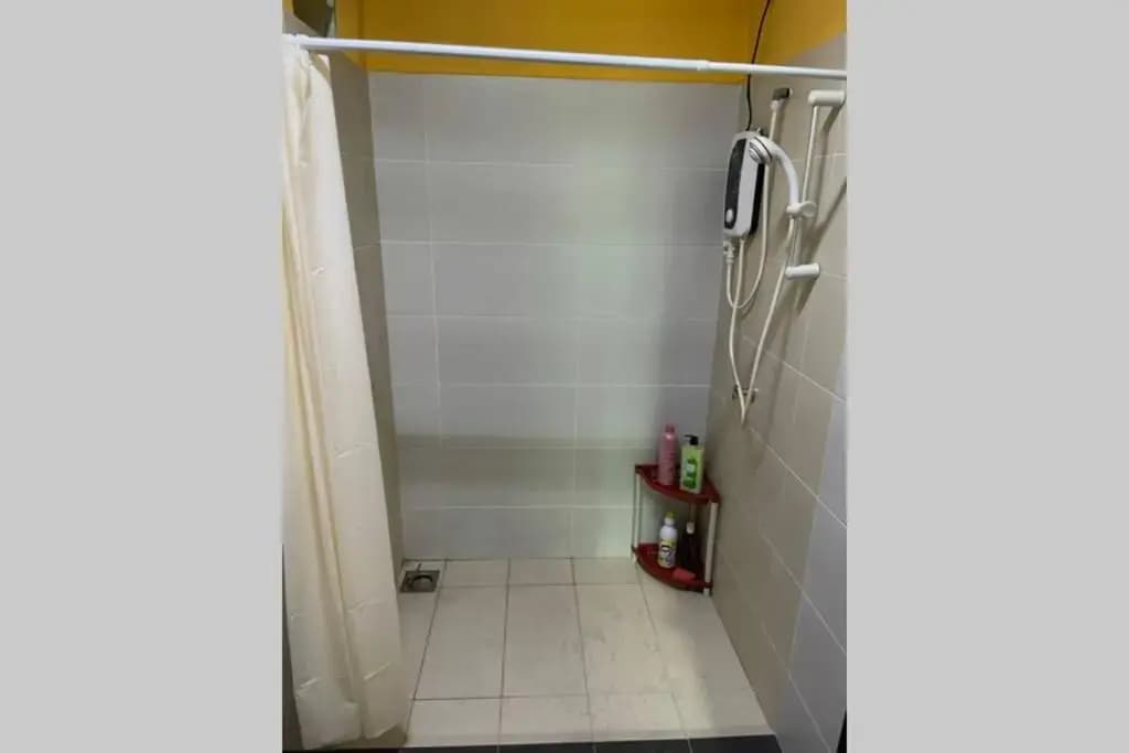 Baojuwu@2 Bedrooms Akademik Suites Austin Height - photo 8