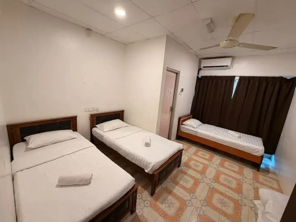 Hotel Western - photo 13