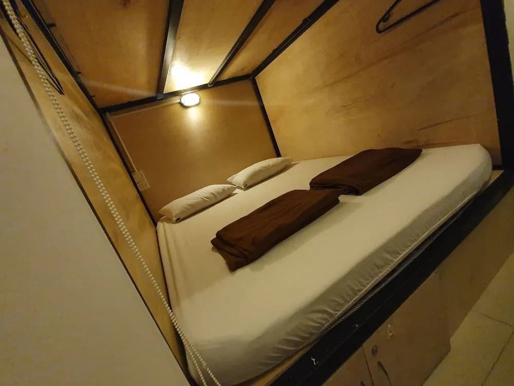 OYO 89728 Home Guesthouse & Cafe - photo 2