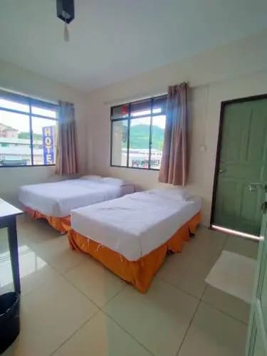 Lodge 88 I by OYO Rooms - photo 3