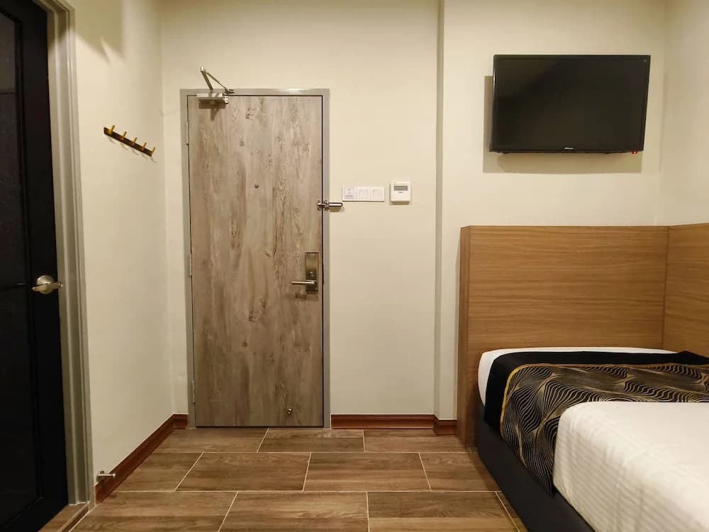 Zoom Hotel - photo 8
