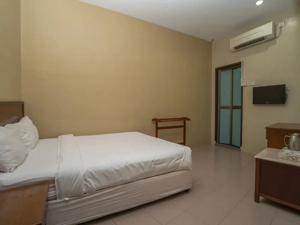 OYO 90585 D Pearl Hotel - main photo