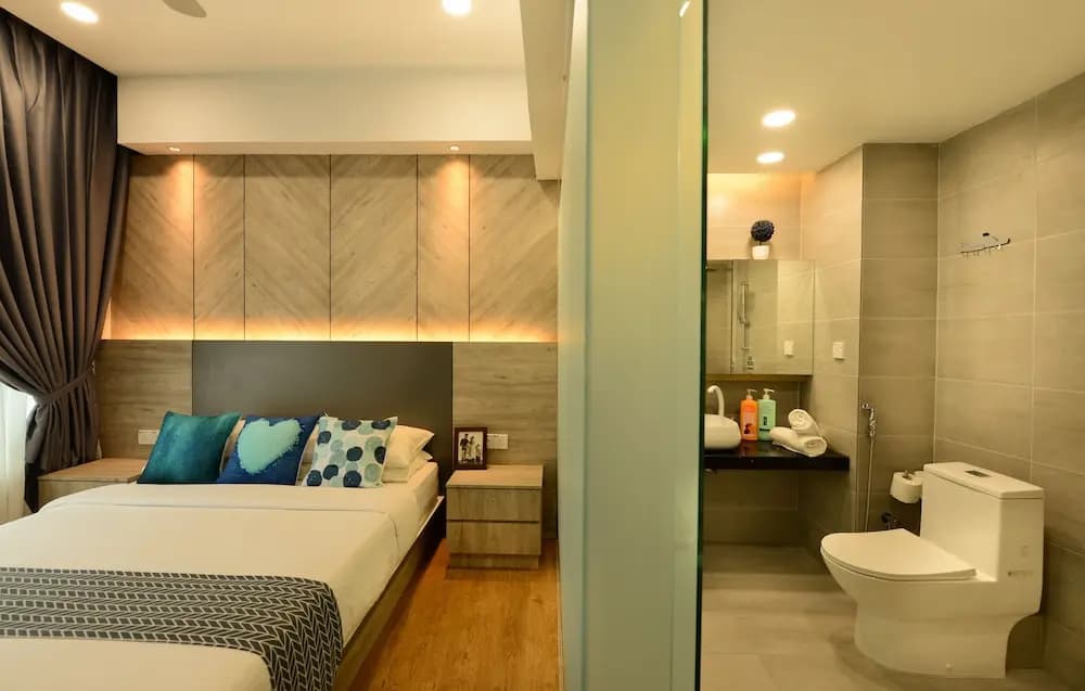 Designer Suite Apartment - photo 42