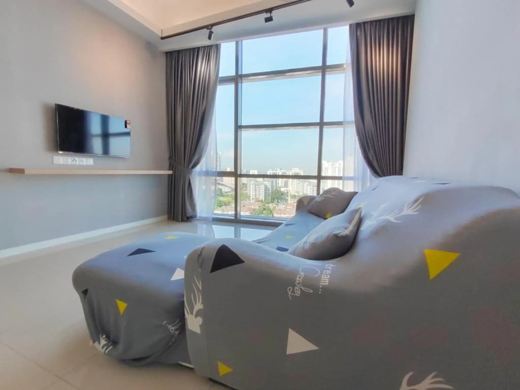 Executive 2-Bedroom Next to Paradigm Mall and New World Hotel - photo 1