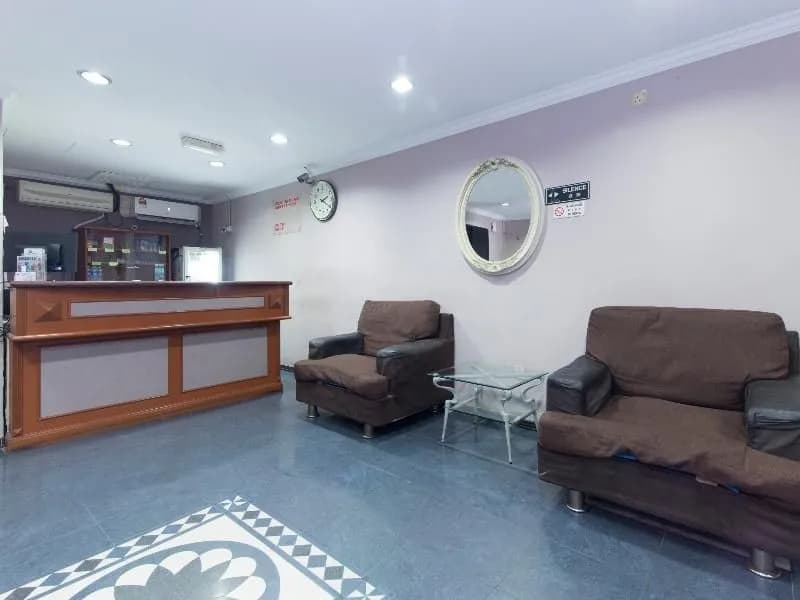 OYO 472 Comfort Hotel 1 - photo 14
