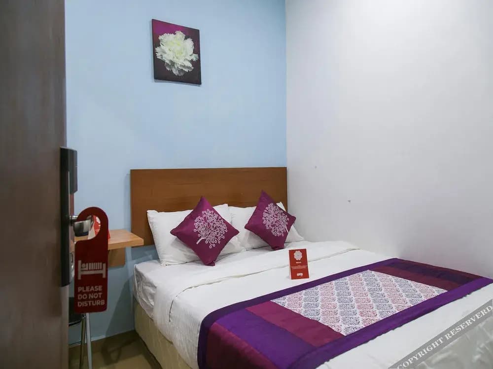Colour Hotel by OYO Rooms - photo 4