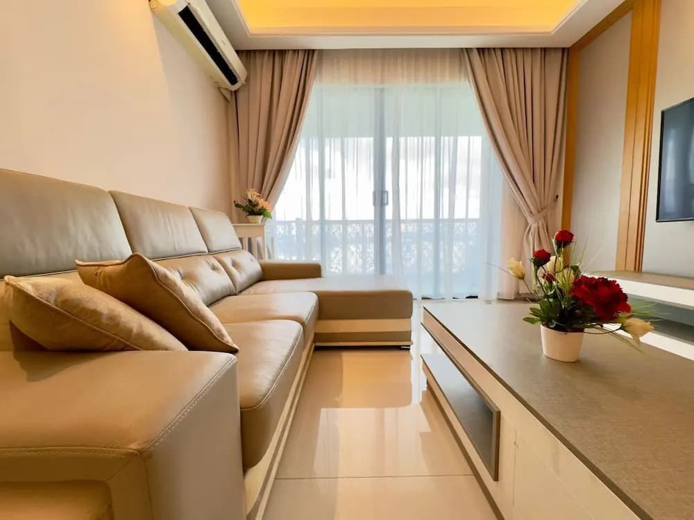 JB City CIQ-R&F Shopping Mall Apartment - photo 20