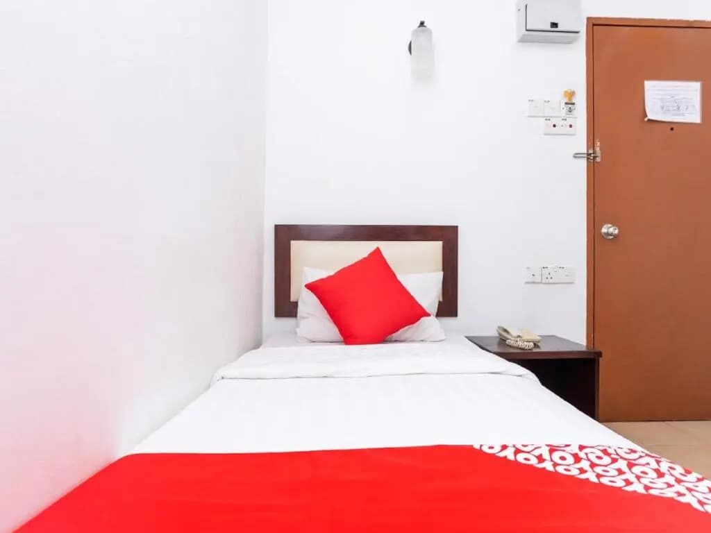 OYO 90742 I-home Hotel - photo 5