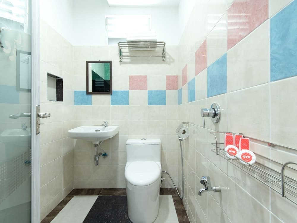 Weng Bee Guest House by OYO Rooms - photo 12