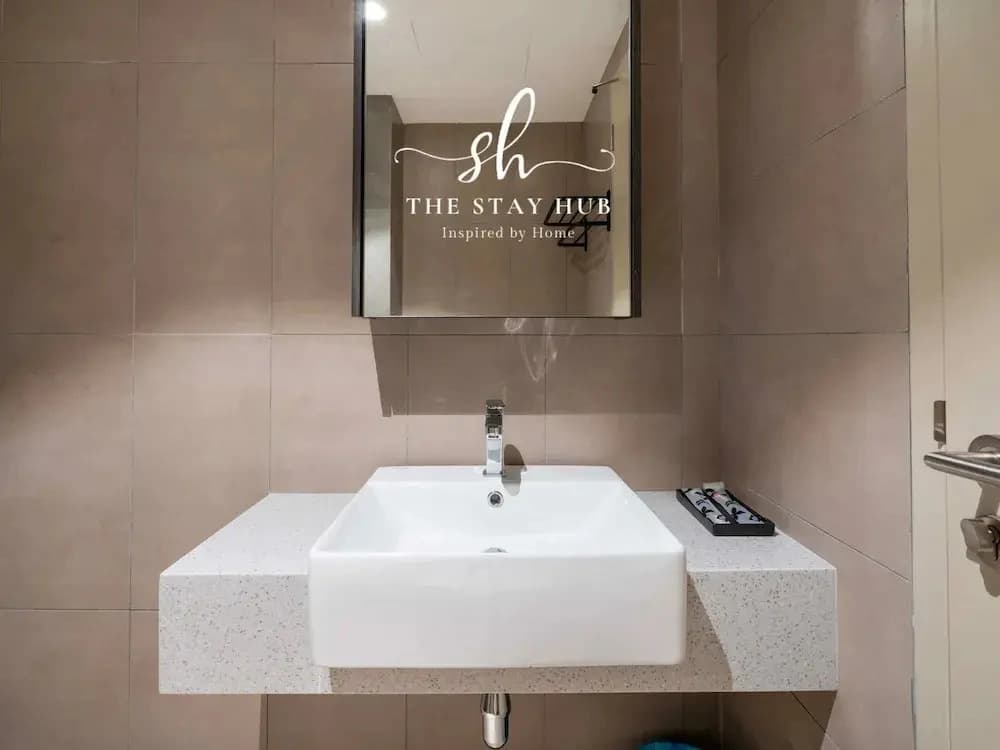 Paxtonz Luxe Suites by The Stay Hub - photo 7