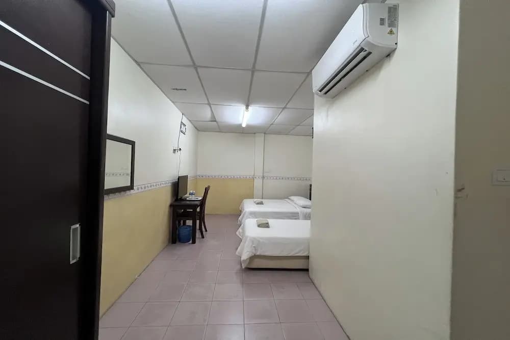 Seri Kemaman Inn, Chukai Terengganu - photo 20