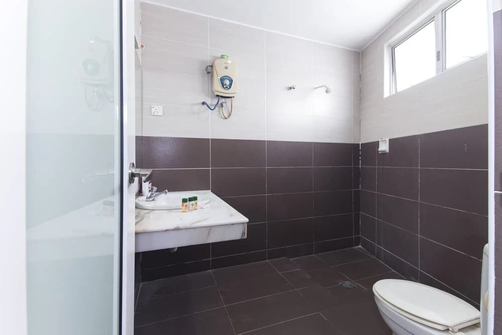 OYO 329 Suntex Hotel - photo 8