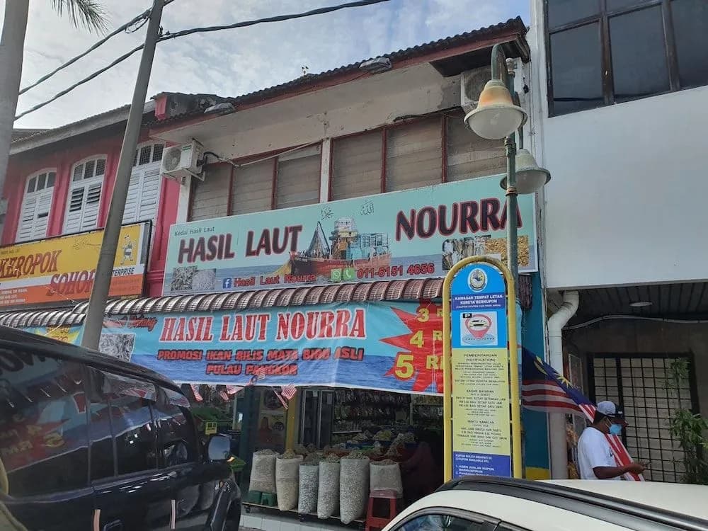 OYO Home 90402 Lumut Guest House - main photo
