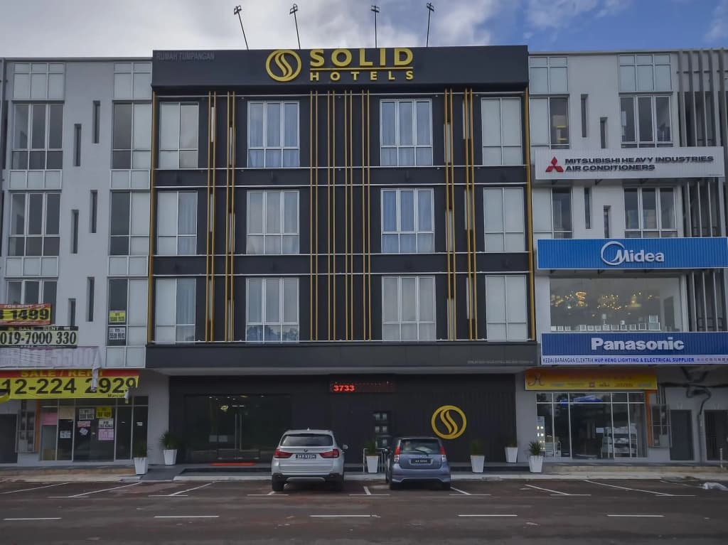 Solid Hotels - photo 1