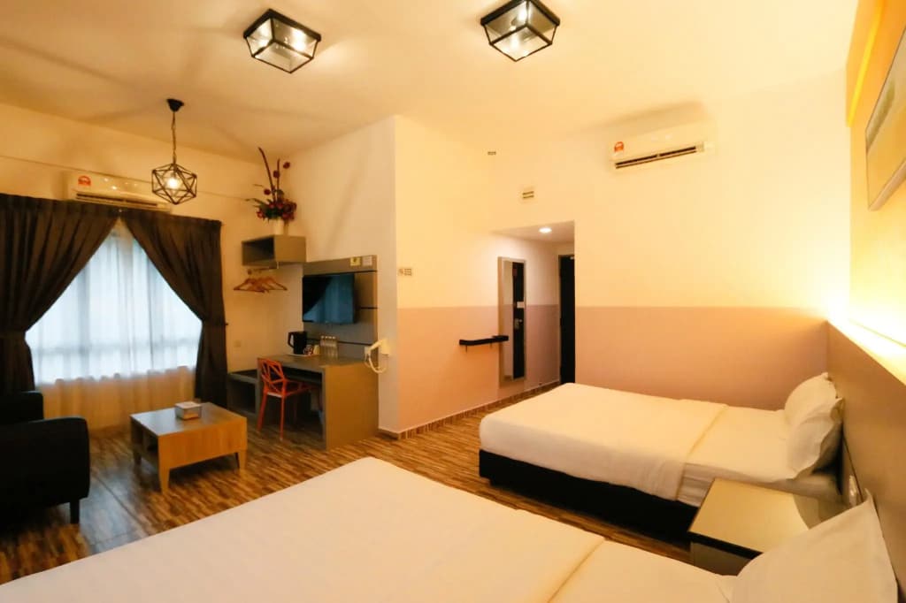 Travelland Hotel - photo 6