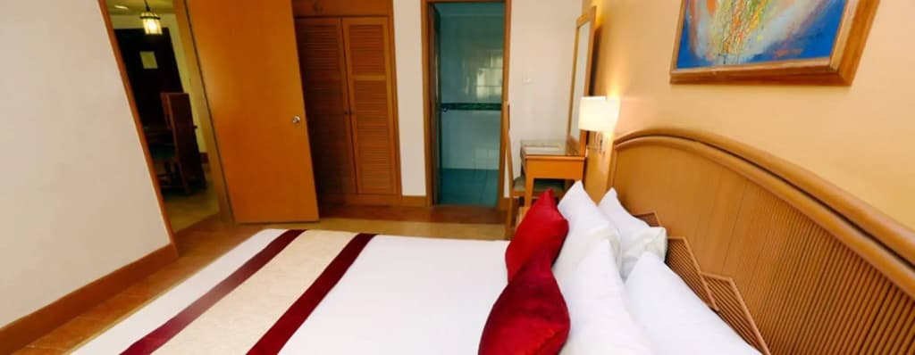 M Suites Hotel - photo 5