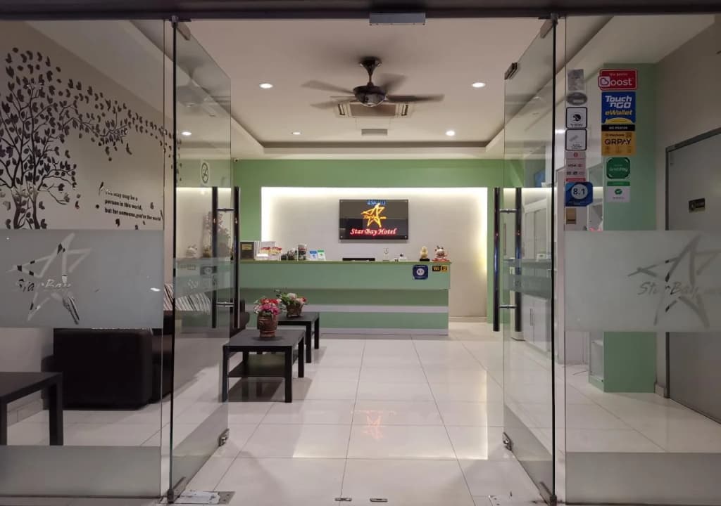 Star Bay Hotel - photo 2