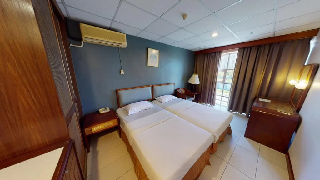 Harbour Inn Melaka - photo 13