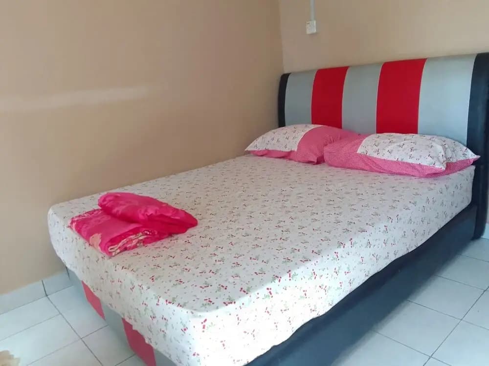 OYO Home  90588 Nadine Guesthouse - photo 5