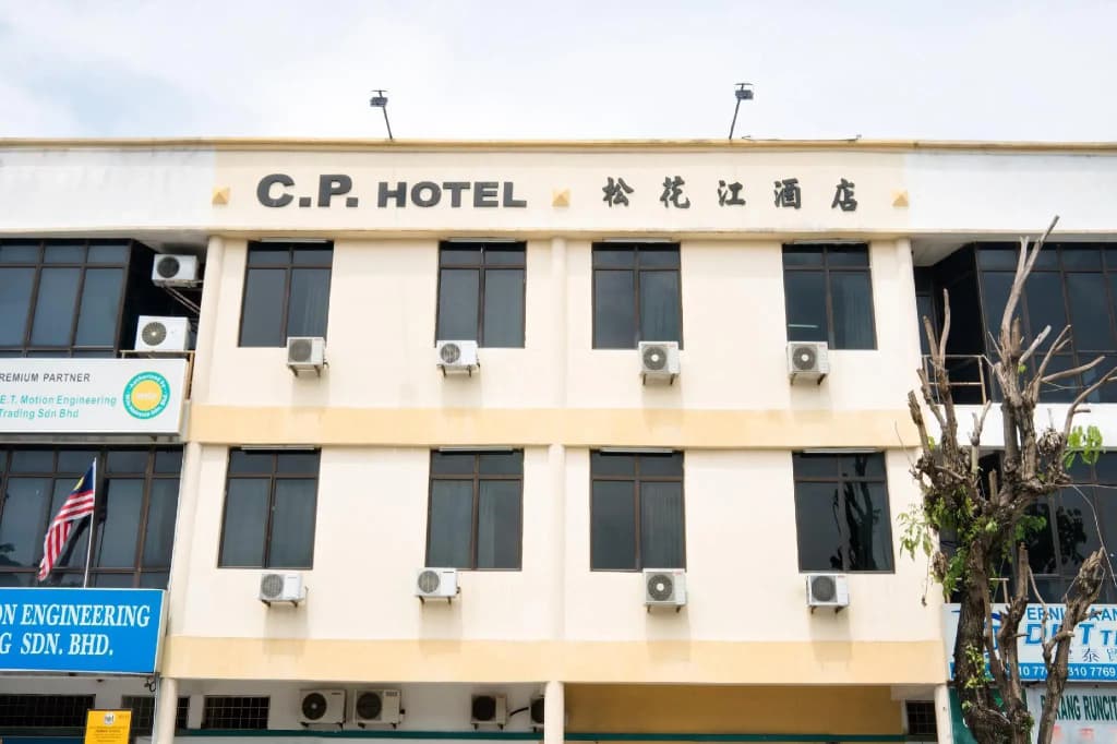 OYO 89461 CP Hotel - photo 1
