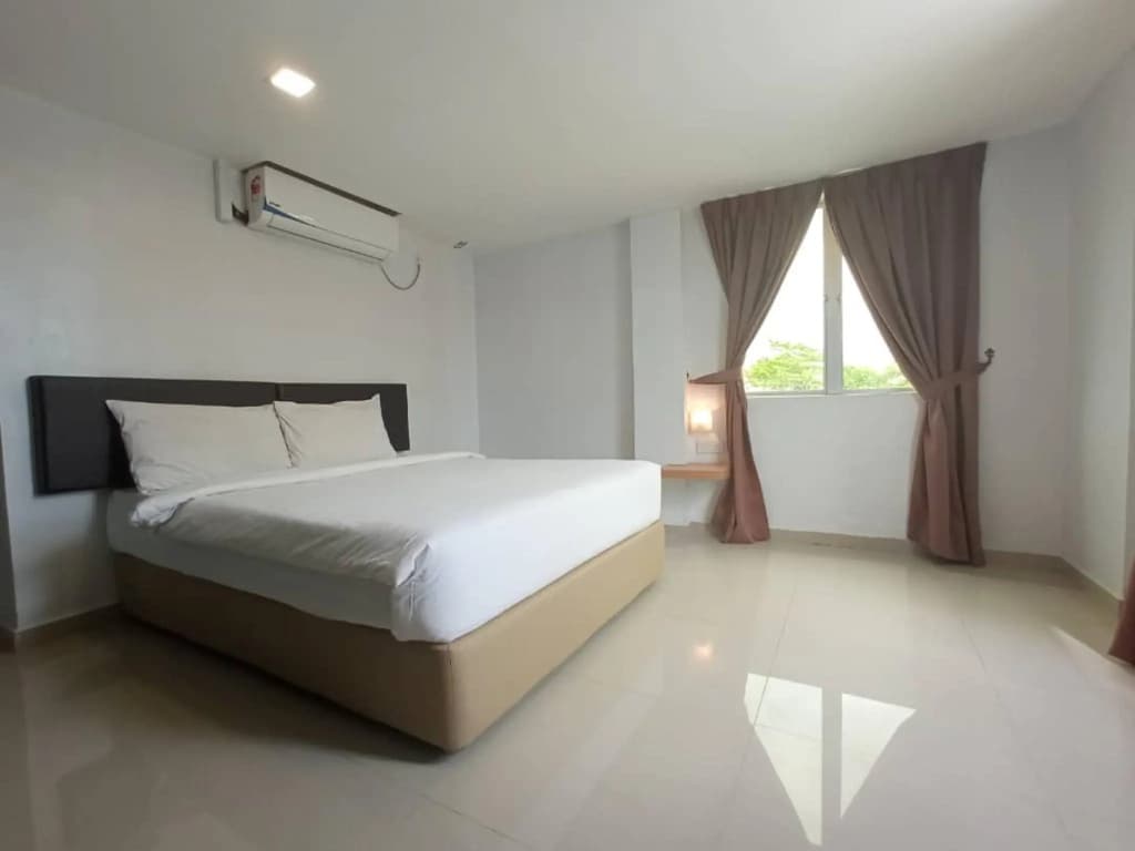 Room V Jalan Megat by Secom - main photo