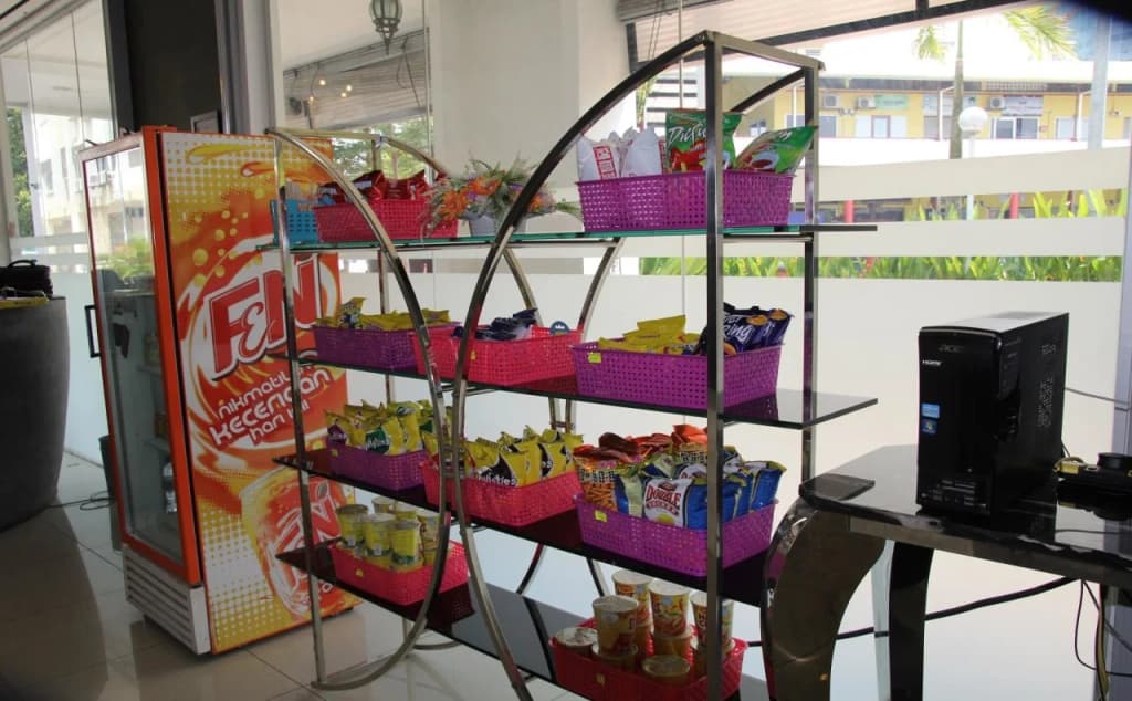 M Design Hotel Seri Kembangan - photo 12