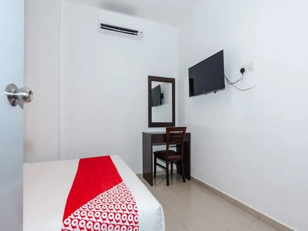 OYO 1090 Hollitel Hotel Melaka - photo 5