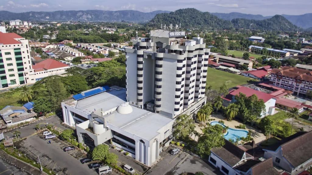 The Putra Regency Hotel - photo 16