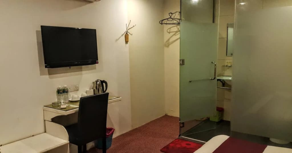 RM Hotel - photo 8