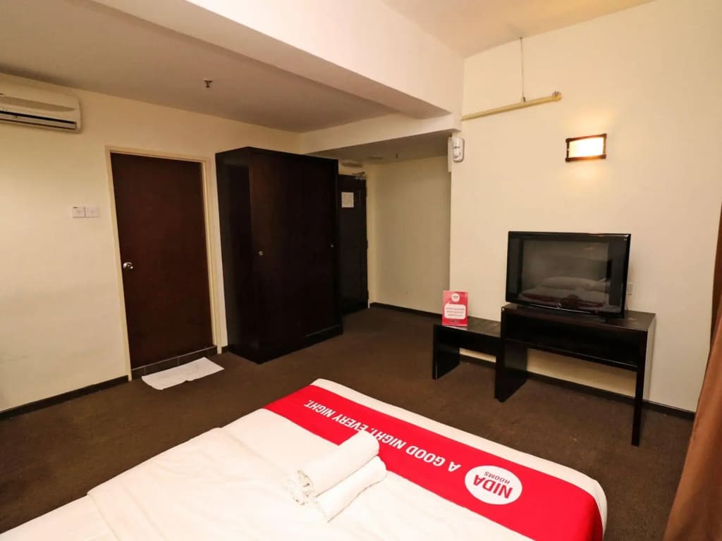 Glex Hotel Pandan City - photo 3