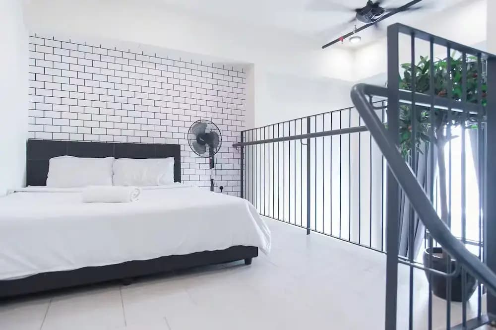Tamarind Luxury Condo by Smarthome - photo 9