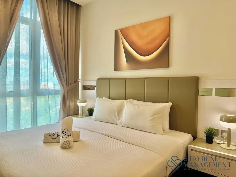 Paragon Suites CIQ By Stayrene - photo 5
