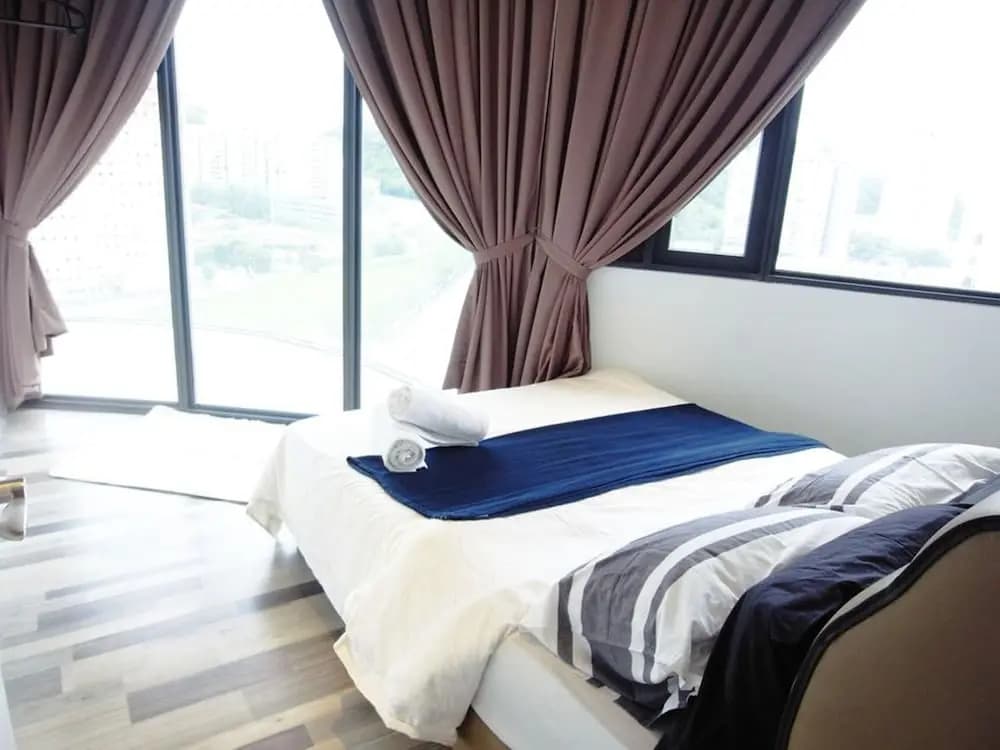 Five Star Designer Suite - photo 5
