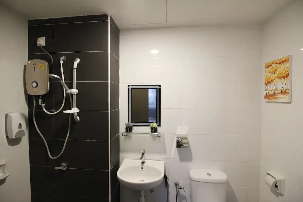 H2H Euro House - photo 25