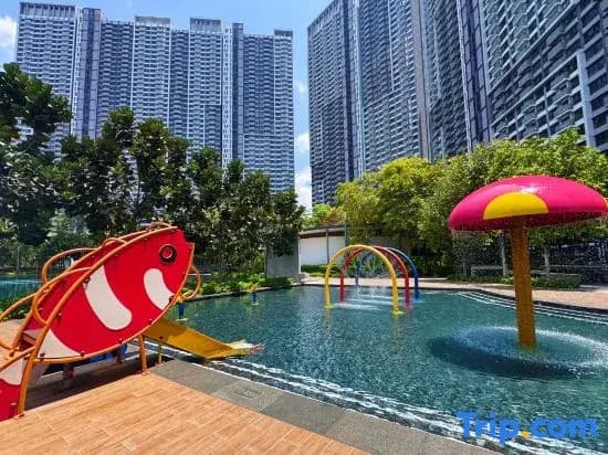 KL Modern Family Suites • 3–4BR • Walk to MRT/Mall • Infinity Pool - photo 7