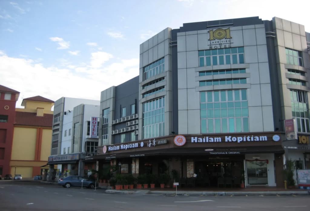 101 Lake View Hotel Puchong - photo 1